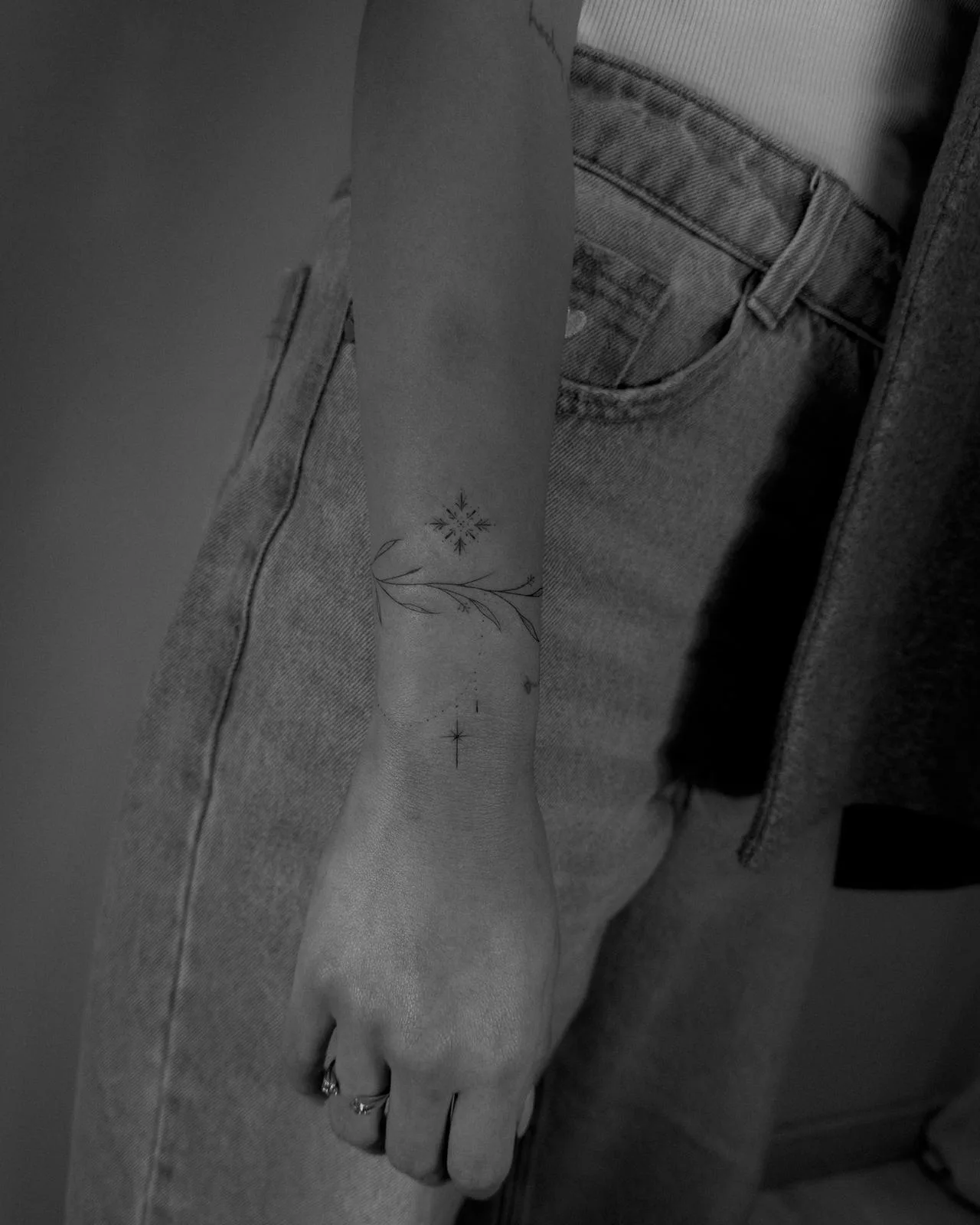 Ornamental fine line composition — Sinkply Zürich