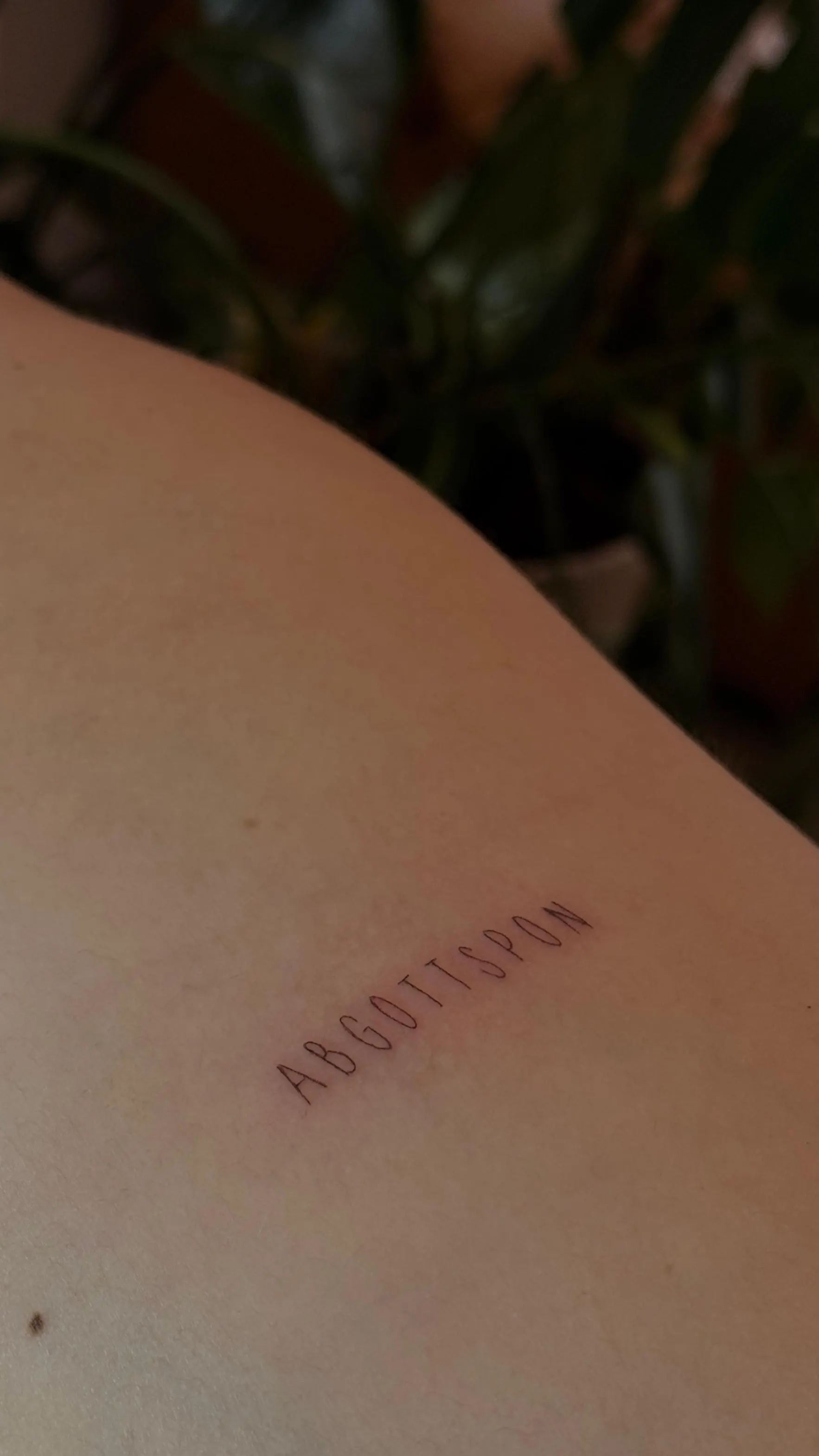 Abgottspon Name Lettering Schulter