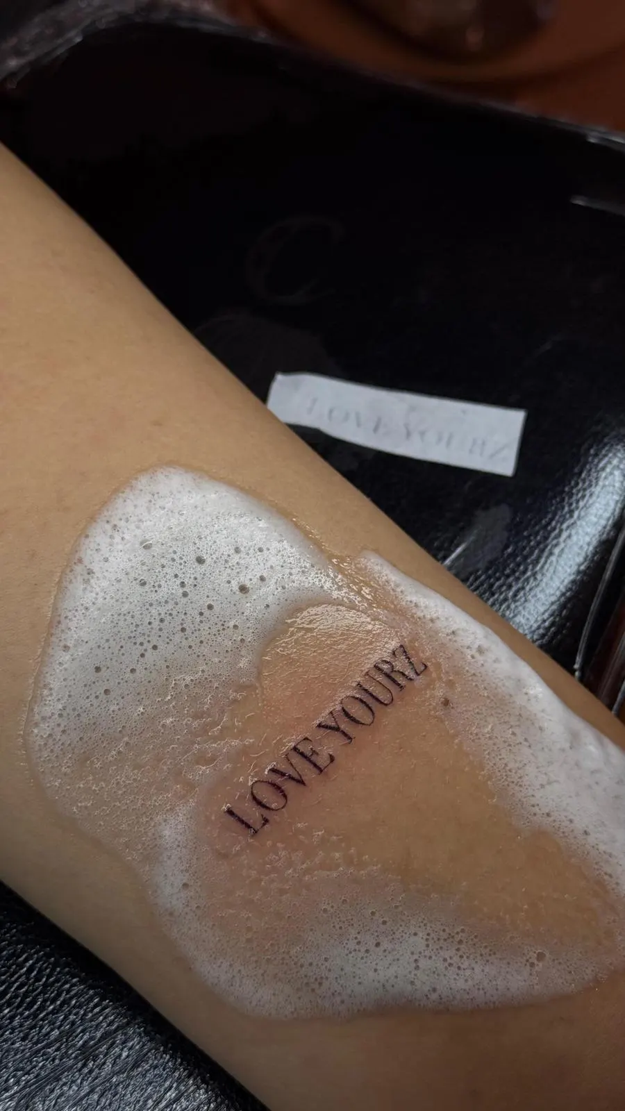 Love Yourz Lettering Arm Prozess